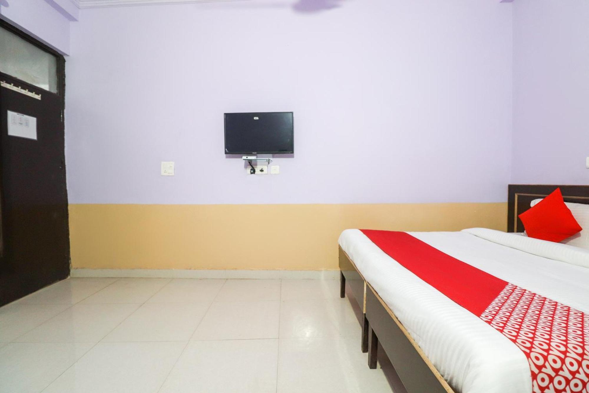 Hotel O Sunrise Inn Indirapuram Екстериор снимка