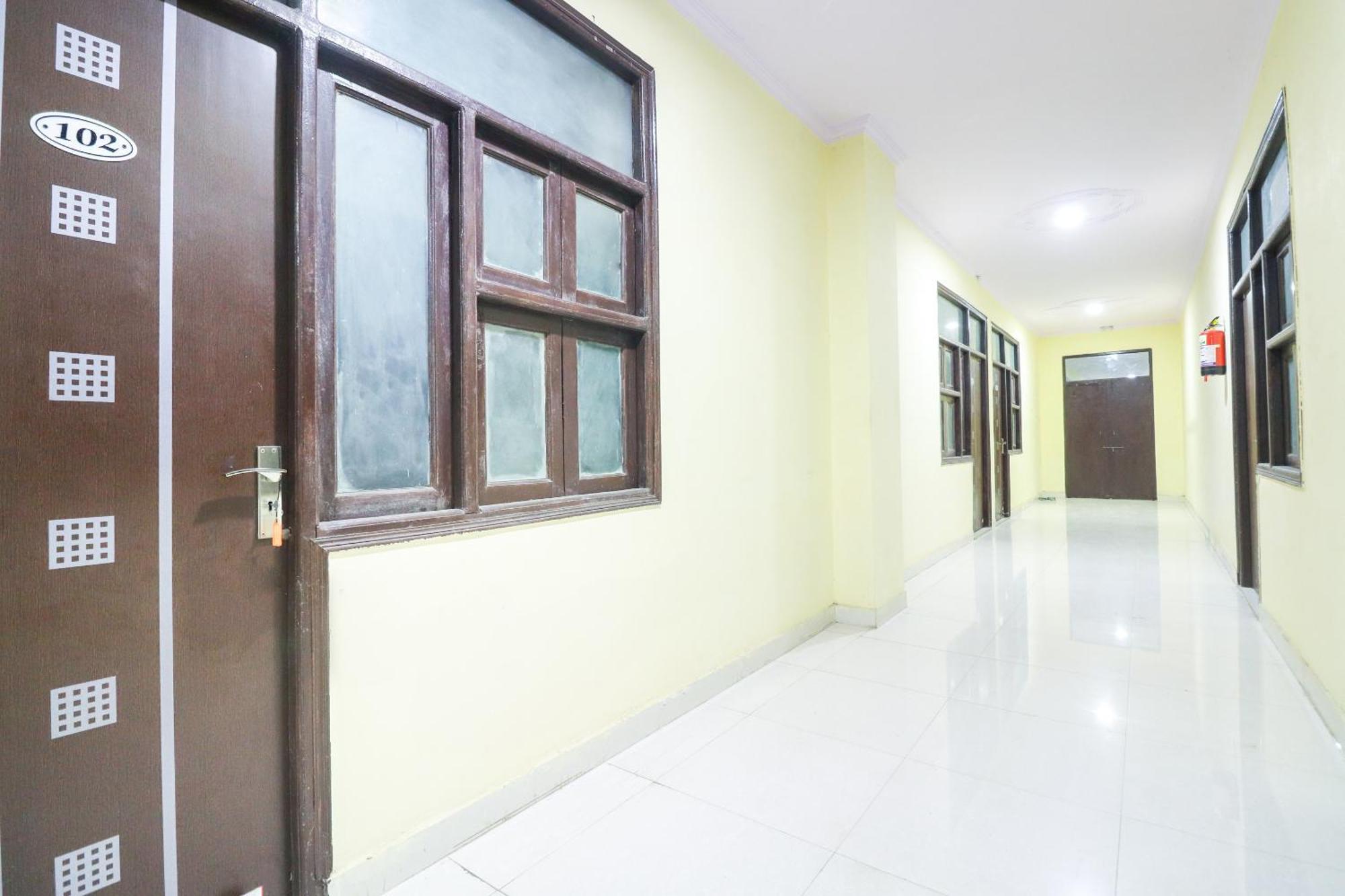 Hotel O Sunrise Inn Indirapuram Екстериор снимка